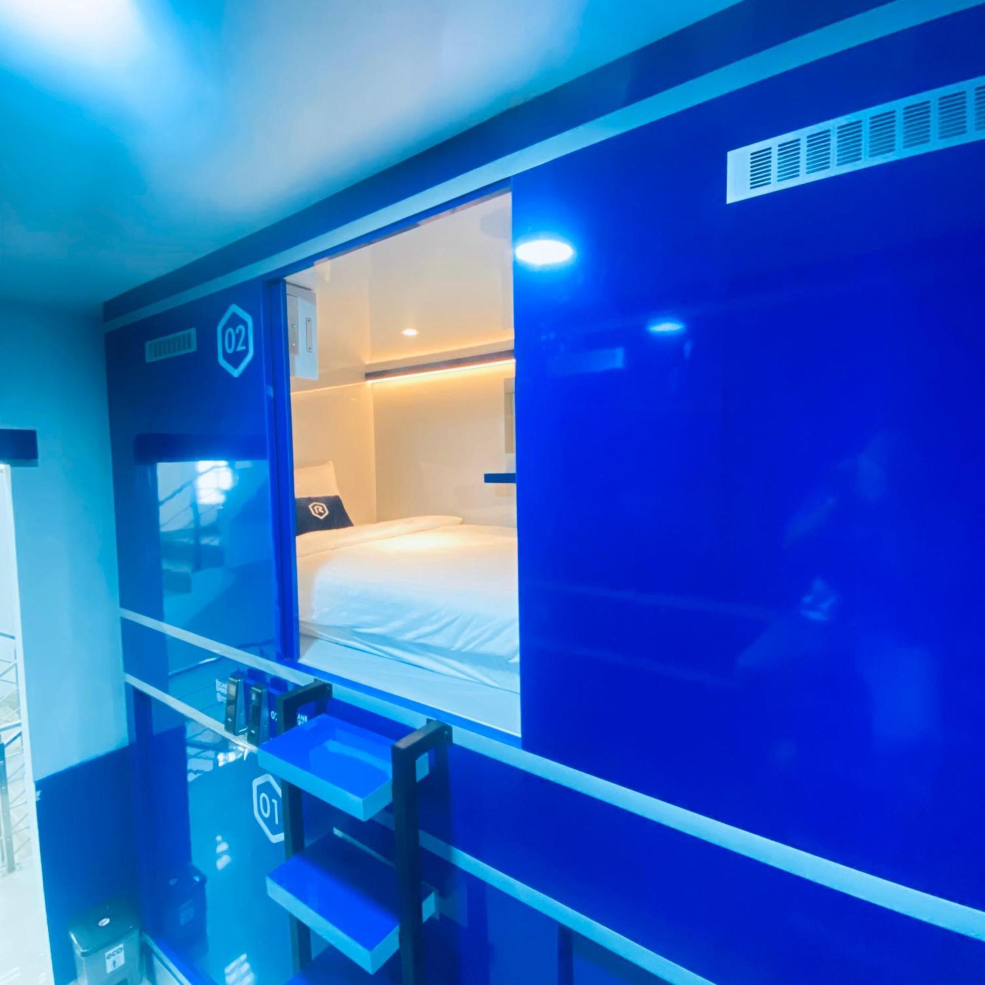 Rosalyne Sleepbox Malioboro 3 Hotel Yogyakarta Exterior photo
